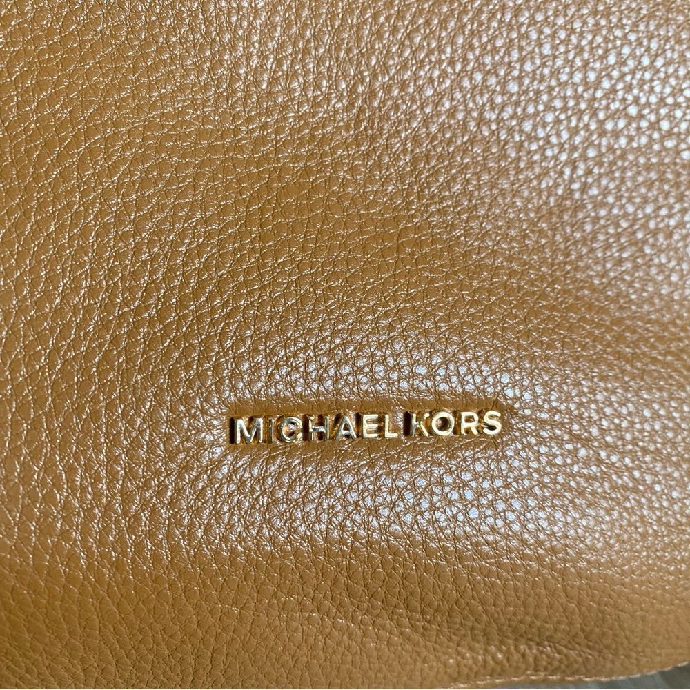 Michael Kors Brooke Large Hobo tote Bag in Acorn NWT - Picture 3 of 10